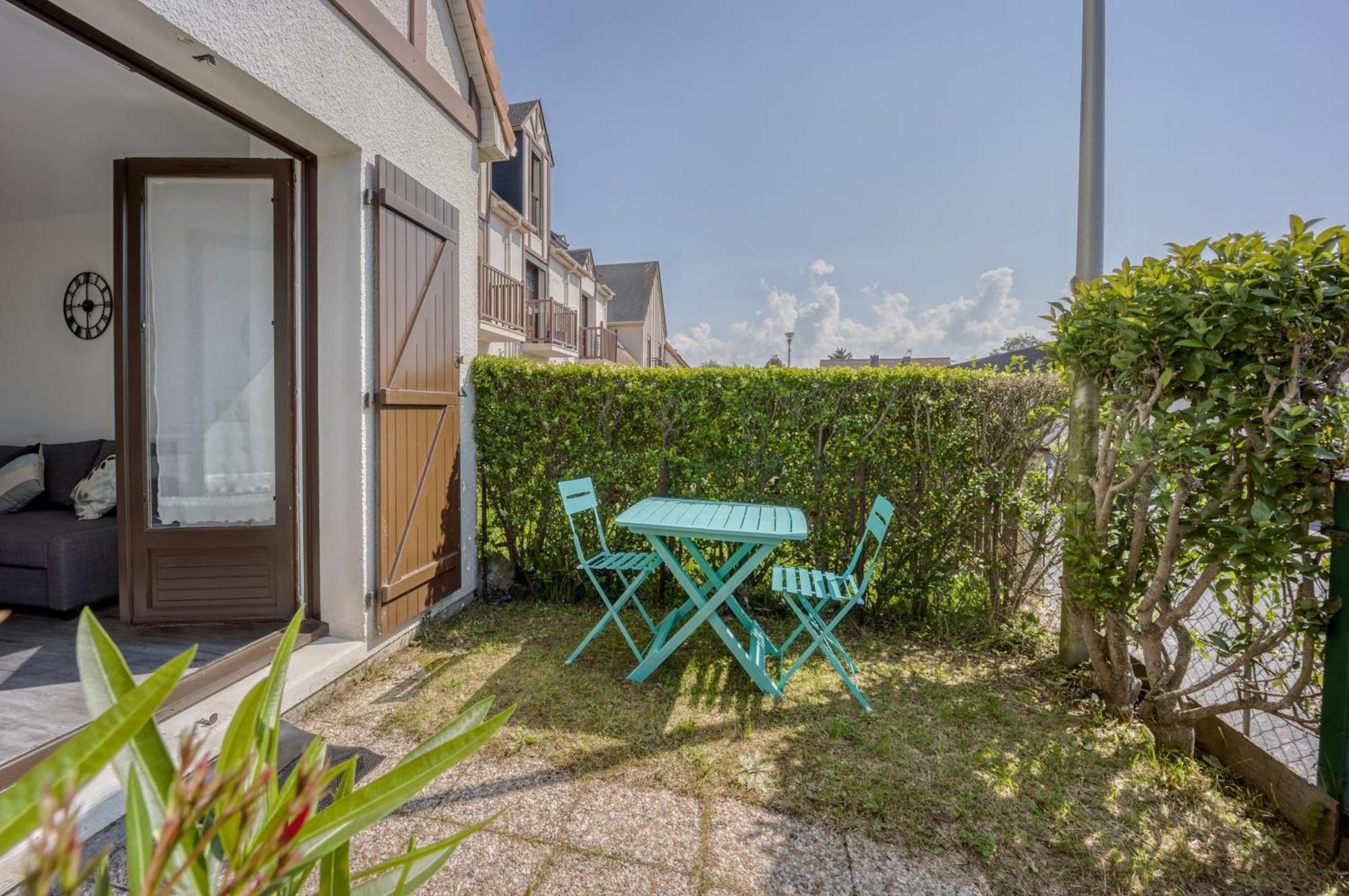 Le Petit Normand - Studio Avec Jardin A 500 M De La Plage Courseulles-sur-Mer Esterno foto