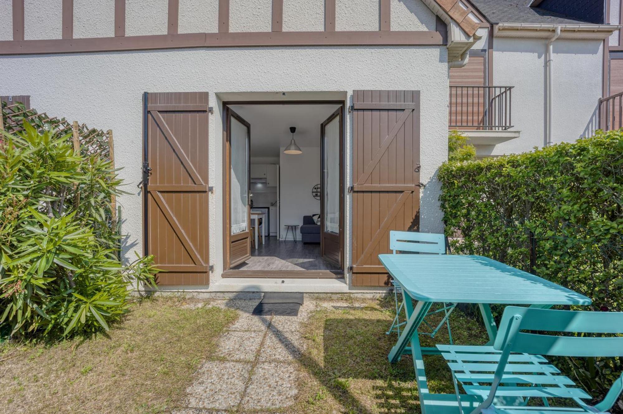 Le Petit Normand - Studio Avec Jardin A 500 M De La Plage Courseulles-sur-Mer Esterno foto